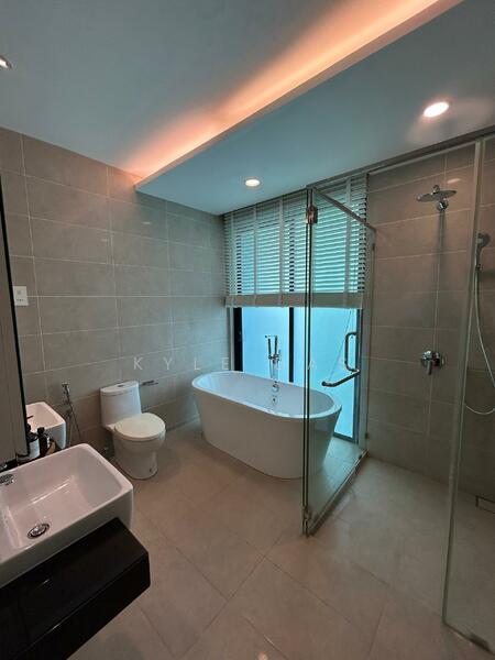 3-storey Terraced House for Sale in Leisure Farm (Gelang Patah) - Kyle Das - Bathroom - PropertyGuru.com.my