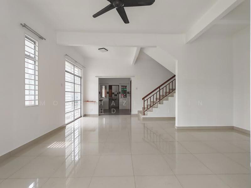2-storey Terraced House for Sale in Sungai Buloh (Selangor) - Mohd Hazlan bin Mohd Sopi - Living Room - PropertyGuru.com.my