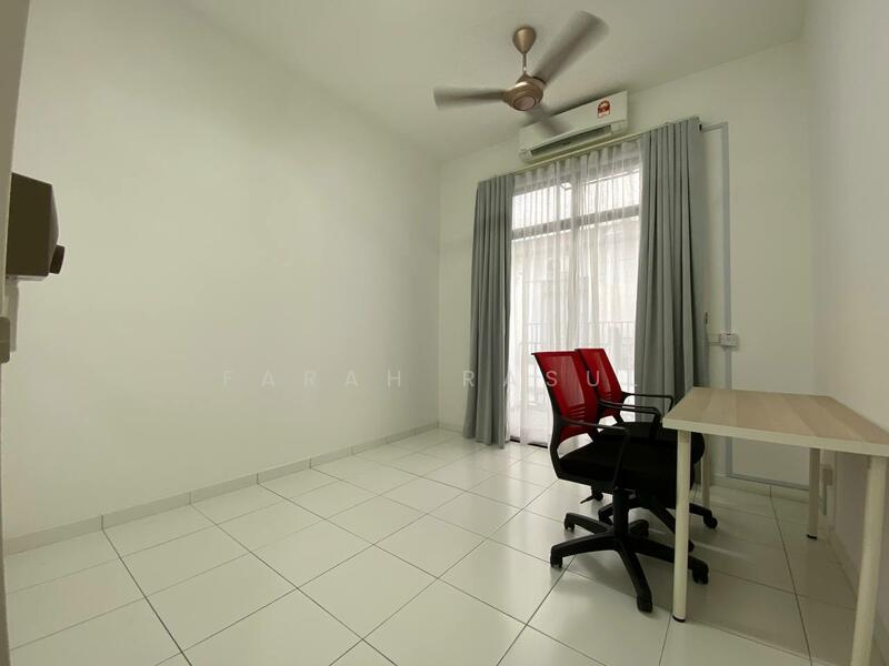 Bungalow for Sale in Shah Alam (Selangor) - Farah Rasul - Study - PropertyGuru.com.my