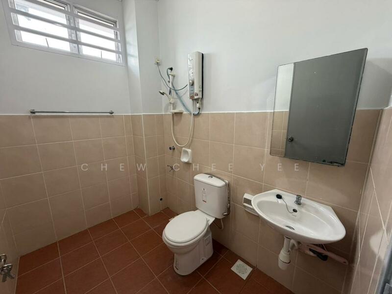 2-storey Terraced House for Rent in Taman Seri Orkid (Skudai) - Chew Chee Yee - Bathroom - PropertyGuru.com.my