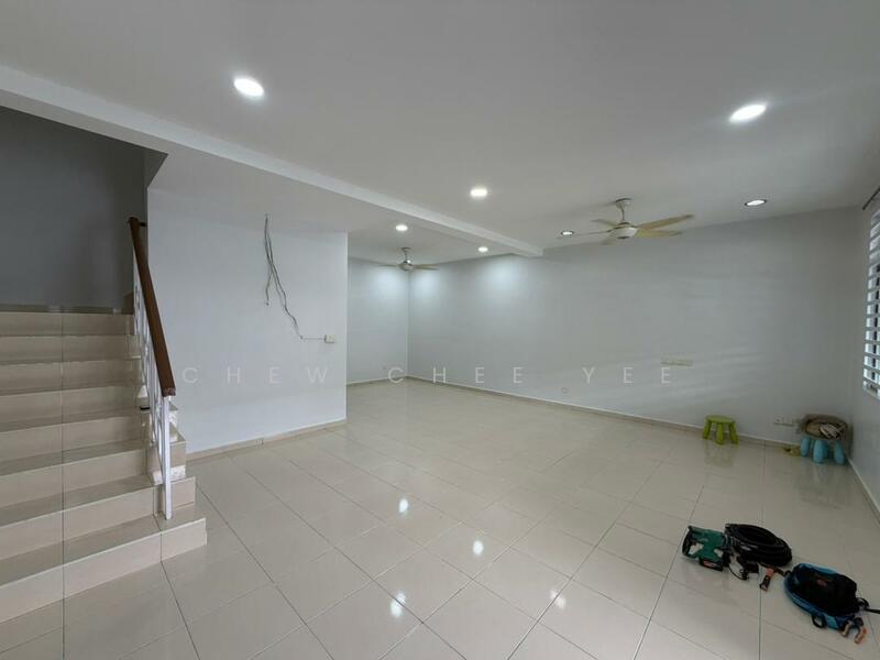2-storey Terraced House for Rent in Taman Seri Orkid (Skudai) - Chew Chee Yee - Living Room - PropertyGuru.com.my