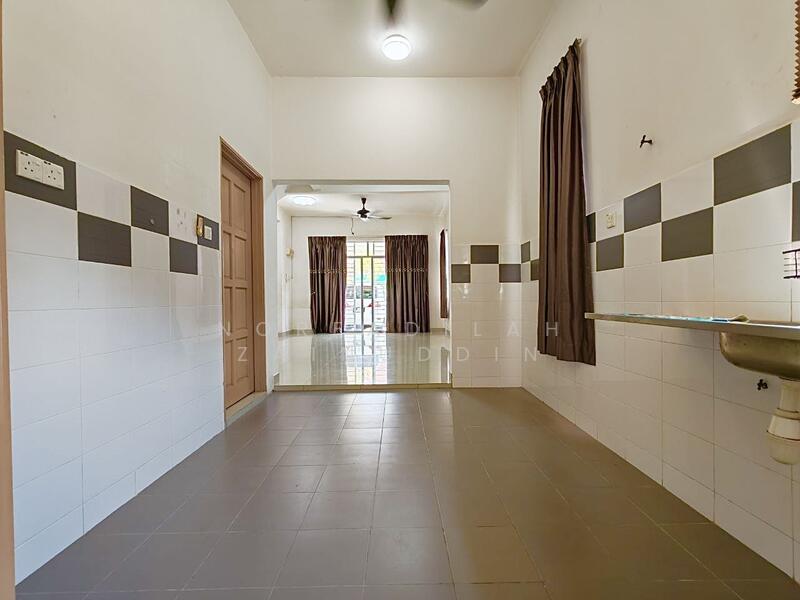 Terraced House for Sale in Sungai Buloh (Selangor) - NORFADILAH ZAINUDDIN - Kitchen - PropertyGuru.com.my