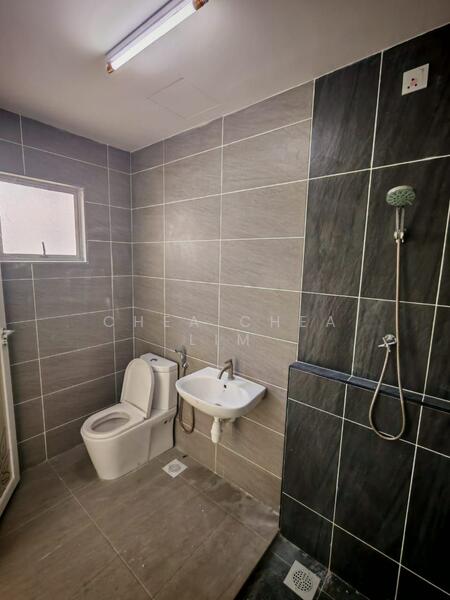 1.5-storey Terraced House for Rent in Panorama Lapangan Perdana (Ipoh) - Chea Chea Lim - Bathroom - PropertyGuru.com.my