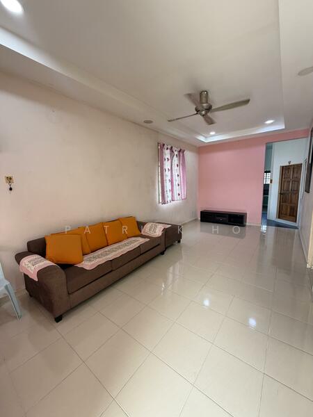 1-storey Terraced House for Rent in Taman Johor Jaya (Johor Bahru) - Patrick Ho - Living Room - PropertyGuru.com.my