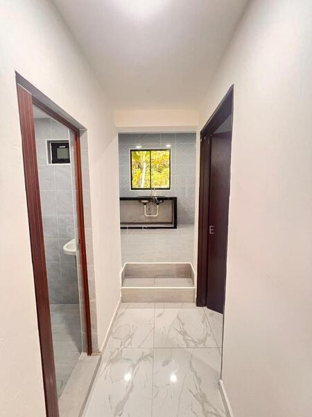 2-storey Terraced House for Sale in Taman Desa Cemerlang (Ulu Tiram) - Chris Liew - Corridor - PropertyGuru.com.my