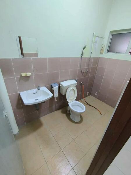 2-storey Terraced House for Sale in Menglembu (Perak) - Chea Chea Lim - Bathroom - PropertyGuru.com.my