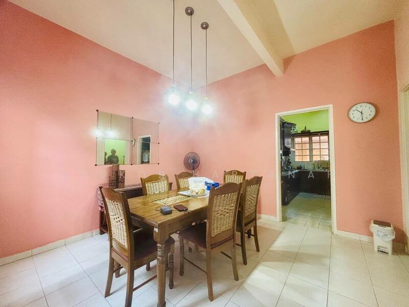 Semi-Detached House for Sale in Seremban 2 (Negeri Sembilan) - Syukor Hartanah - Dining Room - PropertyGuru.com.my
