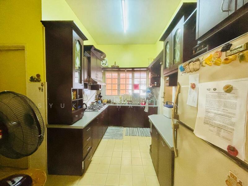 Semi-Detached House for Sale in Seremban 2 (Negeri Sembilan) - Syukor Hartanah - Kitchen - PropertyGuru.com.my