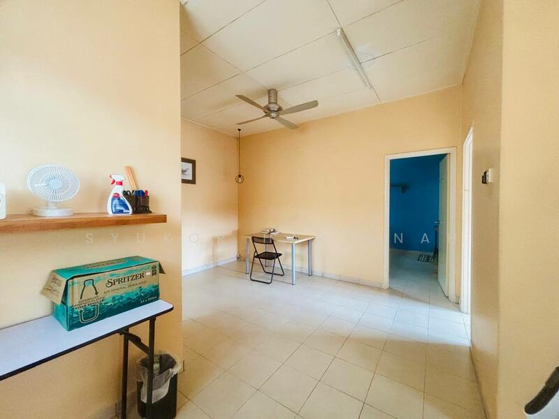 Semi-Detached House for Sale in Seremban 2 (Negeri Sembilan) - Syukor Hartanah - Living Room - PropertyGuru.com.my