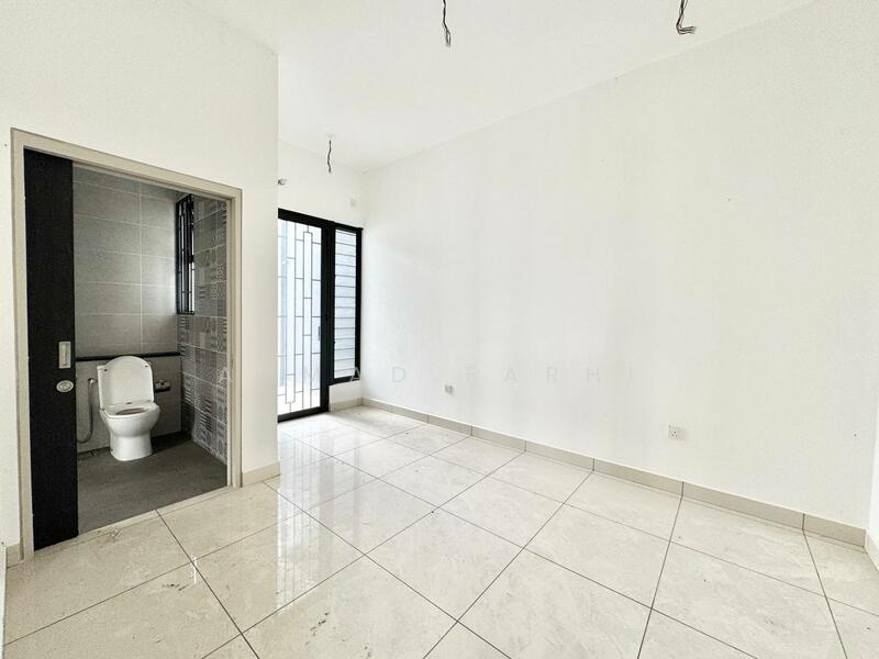 2-storey Terraced House for Sale in Elmina (Shah Alam) - Ahmad Farhi - Bathroom - PropertyGuru.com.my