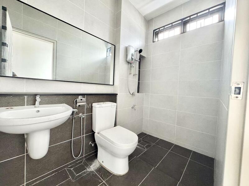 2-storey Terraced House for Sale in Elmina (Shah Alam) - Ahmad Farhi - Bathroom - PropertyGuru.com.my