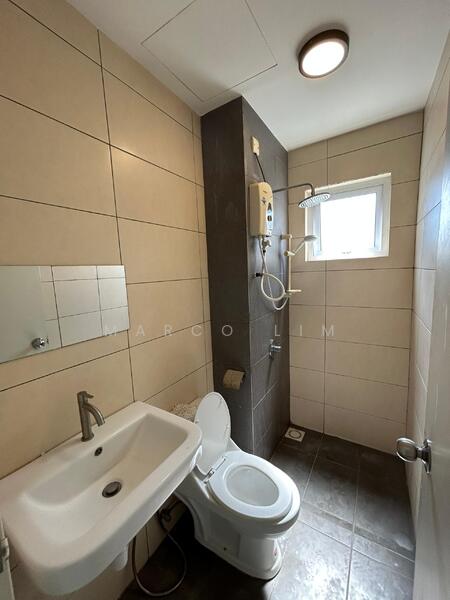 Condominium for Sale at The Holmes 1 - Marco Lim - Bathroom - PropertyGuru.com.my