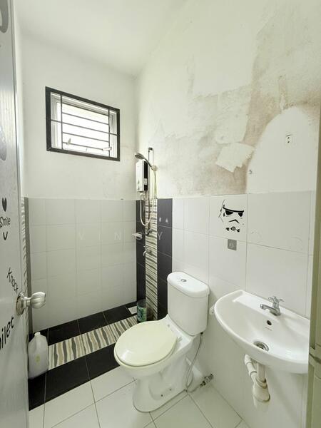 Taman Setia Indah 10 untuk Untuk Dijual - RM 700,000, Apr 2026 - Bathroom - PropertyGuru.com.my