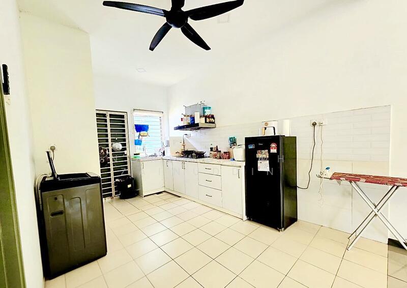 Terraced House for Sale in Sungai Buloh (Selangor) - NORFADILAH ZAINUDDIN - Kitchen - PropertyGuru.com.my