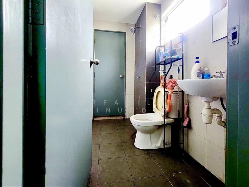 Terraced House for Sale in Sungai Buloh (Selangor) - NORFADILAH ZAINUDDIN - Bathroom - PropertyGuru.com.my