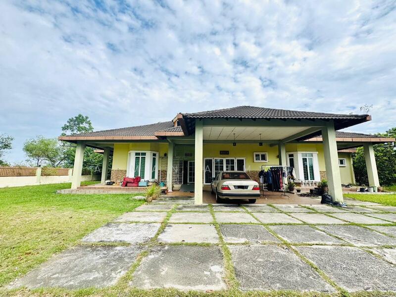 Bungalow for Sale in Rawang (Selangor) - Azman Ahmad - PropertyGuru.com.my