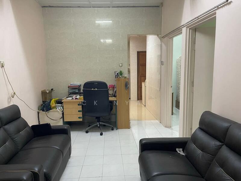 1-storey Terraced House for Sale in Ipoh (Perak) - Ck Nyau - Living Room - PropertyGuru.com.my