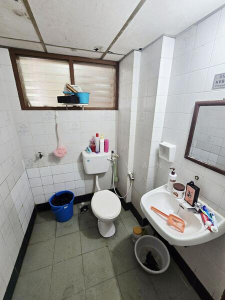 1A Pinang untuk Untuk Dijual - RM 285,000, Feb 2026 - Bathroom - PropertyGuru.com.my