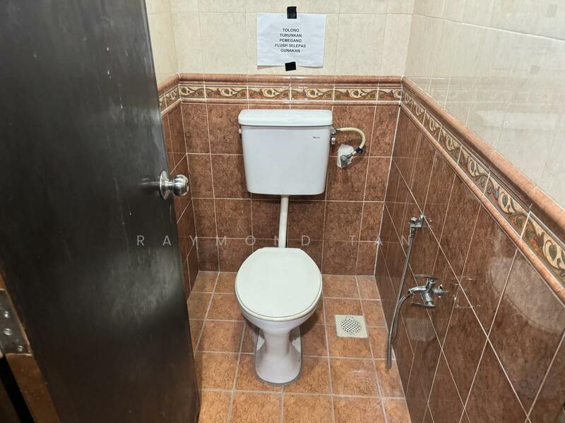 Office for Rent in Petaling Jaya (Selangor) - Raymond Tan - Bathroom - PropertyGuru.com.my