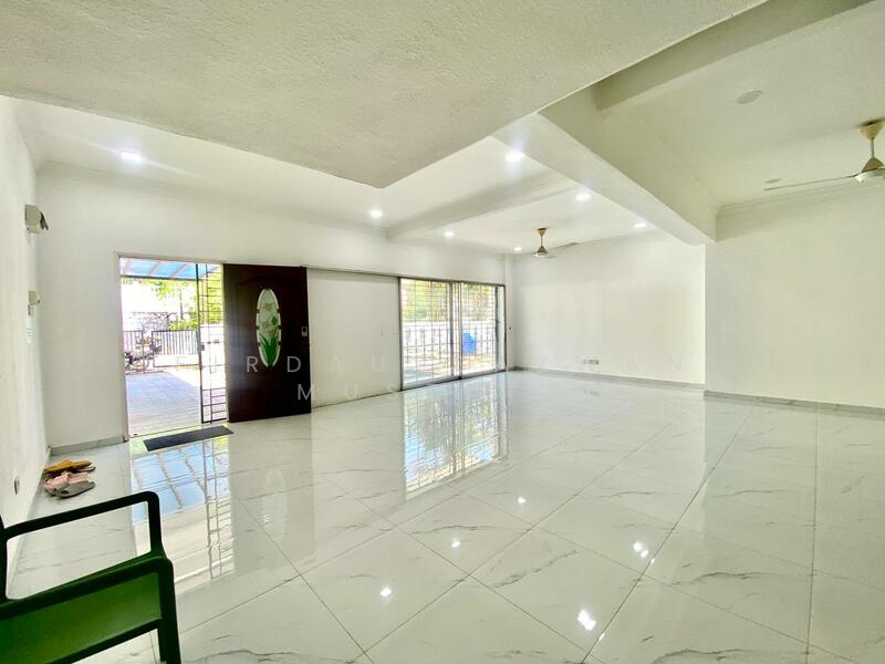 Semi-Detached House for Sale in Taman Koperasi Cuepacs (Cheras) - Firdaussazwan Mustafa - Living Room - PropertyGuru.com.my