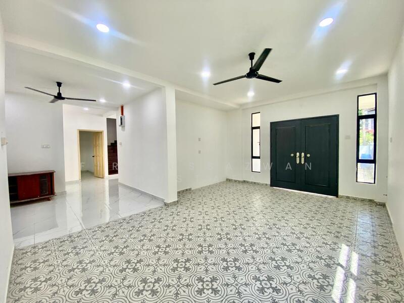 Semi-Detached House for Sale in Taman Koperasi Cuepacs (Cheras) - Firdaussazwan Mustafa - Living Room - PropertyGuru.com.my