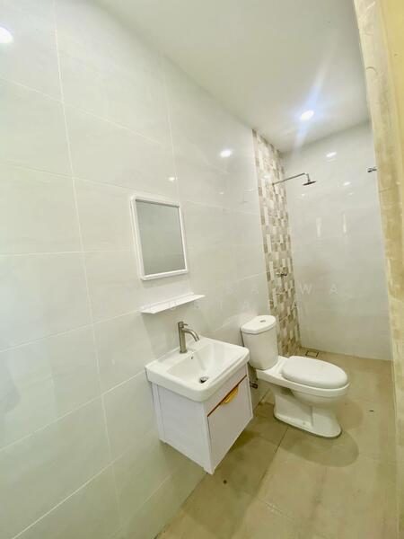 Semi-Detached House for Sale in Taman Koperasi Cuepacs (Cheras) - Firdaussazwan Mustafa - Bathroom - PropertyGuru.com.my