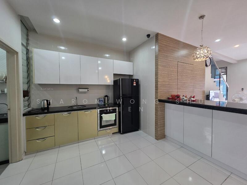 Setia Indah Setias Indahs Setia Indah untuk Untuk Dijual - RM 750,000, Apr 2026 - Kitchen - PropertyGuru.com.my