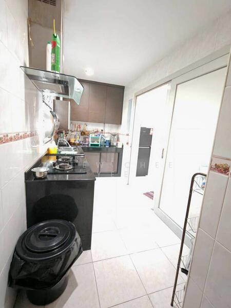 2-storey Terraced House for Sale in Taman Jaya Mas (Skudai) - Chew Chee Yee - Kitchen - PropertyGuru.com.my
