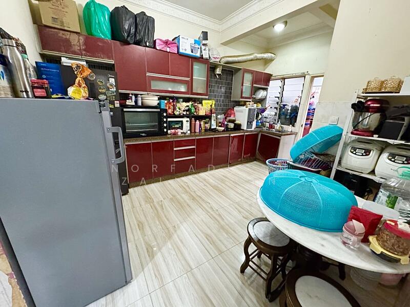 2-storey Terraced House for Sale in Shah Alam (Selangor) - NORFADILAH ZAINUDDIN - Kitchen - PropertyGuru.com.my