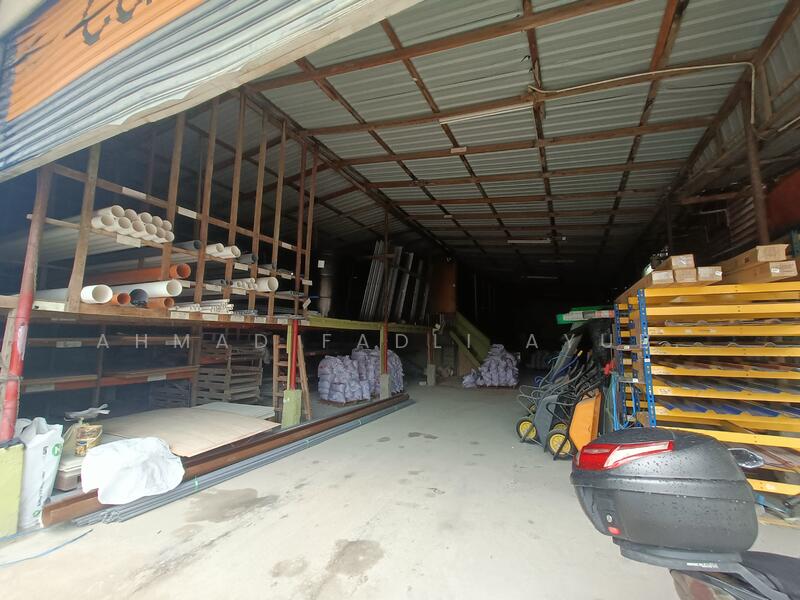 Warehouse for Rent in Gombak (Kuala Lumpur) - Ahmad Fadli Ayub. - Exterior - PropertyGuru.com.my
