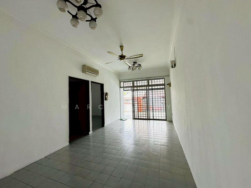 1-storey Terraced House for Sale in Johor Bahru (Johor) - Marcus Thye - Living Room - PropertyGuru.com.my