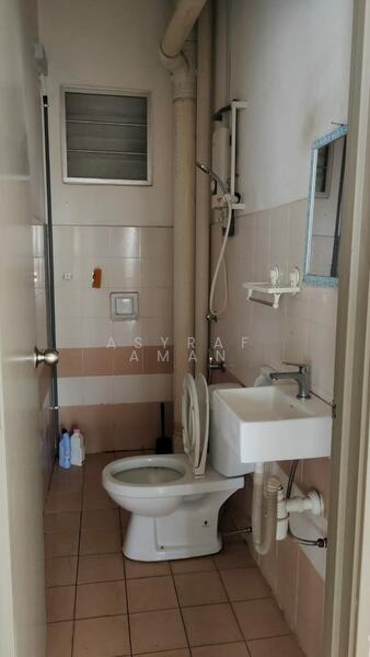 Condominium for Rent at Residensi Laguna (Sunway Belvedere) - Asyraf Aman - Bathroom - PropertyGuru.com.my