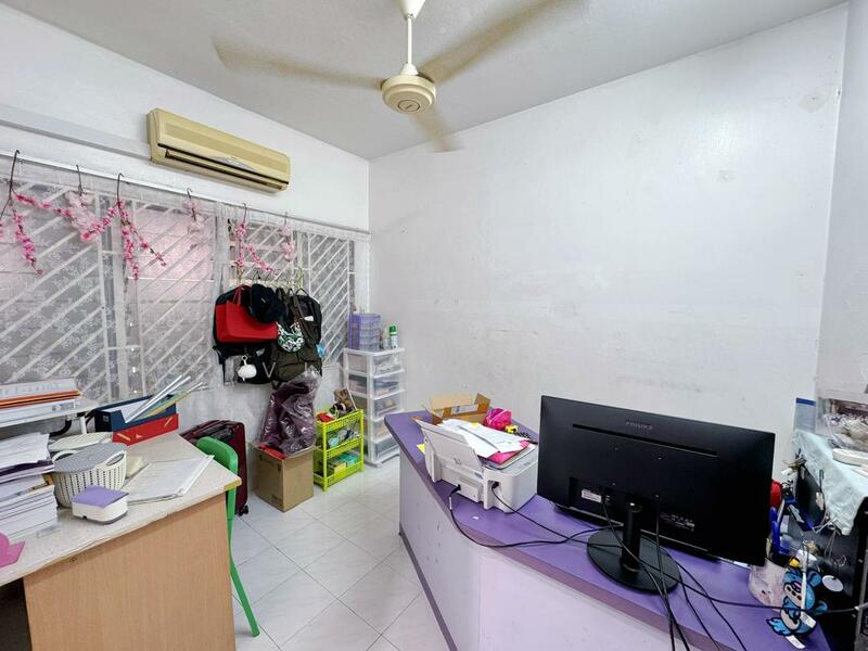 2-storey Terraced House for Sale in Taman Bukit Tiram (Ulu Tiram) - Vincy Sia - Study - PropertyGuru.com.my