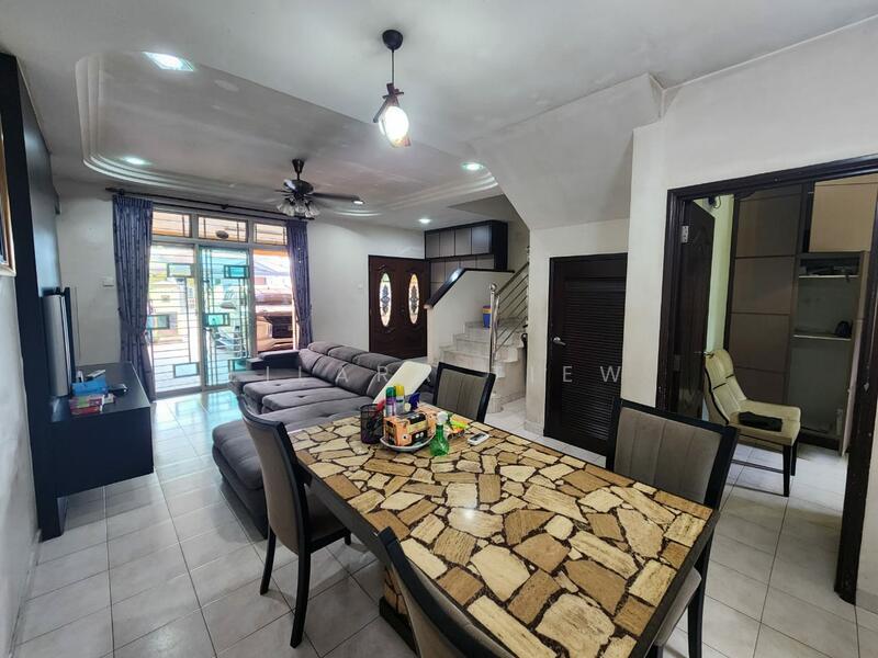 Taman Austin Perdana untuk Untuk Disewa - RM 2,500 /bulan, Mac 2026 - Living Room - PropertyGuru.com.my