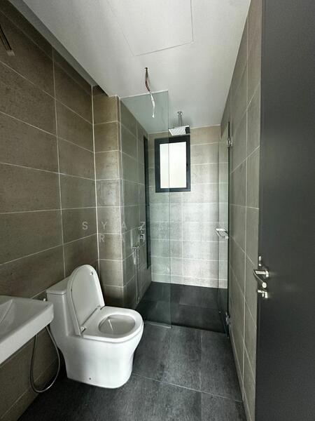 Condominium for Rent at The Valley Residences @ SkySierra - Syazmeen Rahman - Bathroom - PropertyGuru.com.my