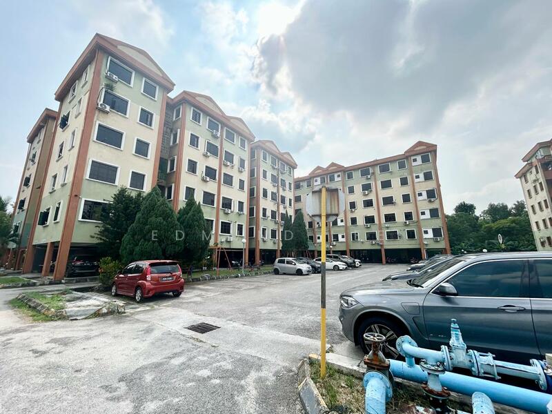 Pangsapuri Sri Pelangi untuk Untuk Disewa - RM 1,100 /bulan, Feb 2026 - Exterior - PropertyGuru.com.my