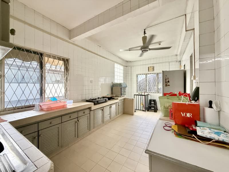 Rumah Banglo untuk Dijual di Taman Bukit Pantai (Bangsar) - Ken Tan - PropertyGuru.com.my