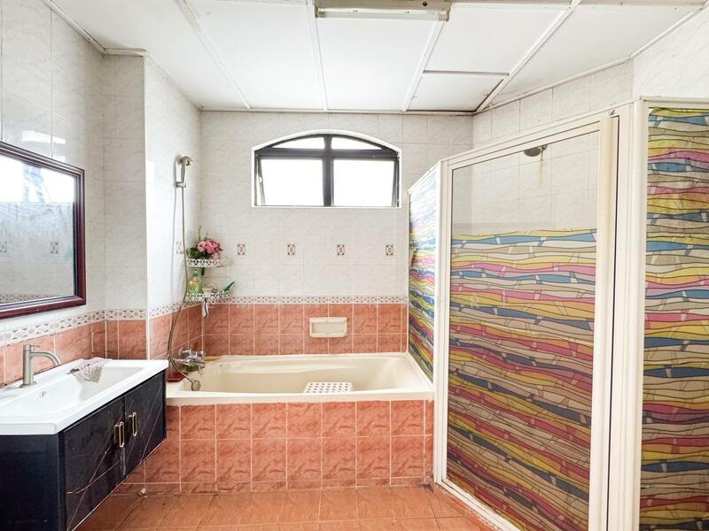 Semi-Detached House for Sale in Presint 8 (Putrajaya) - Ilman Nahri - Bathroom - PropertyGuru.com.my