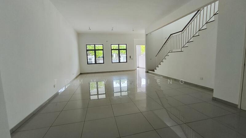 2-storey Terraced House for Sale in Semenyih (Selangor) - TOMMY CHIENG - Living Room - PropertyGuru.com.my