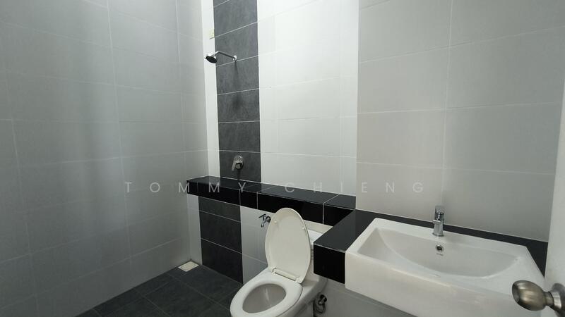 2-storey Terraced House for Sale in Semenyih (Selangor) - TOMMY CHIENG - Bathroom - PropertyGuru.com.my