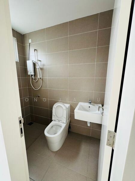 Izara @ Bayu Sutera untuk Untuk Disewa - RM 1,600 /bulan, Feb 2026 - Bathroom - PropertyGuru.com.my