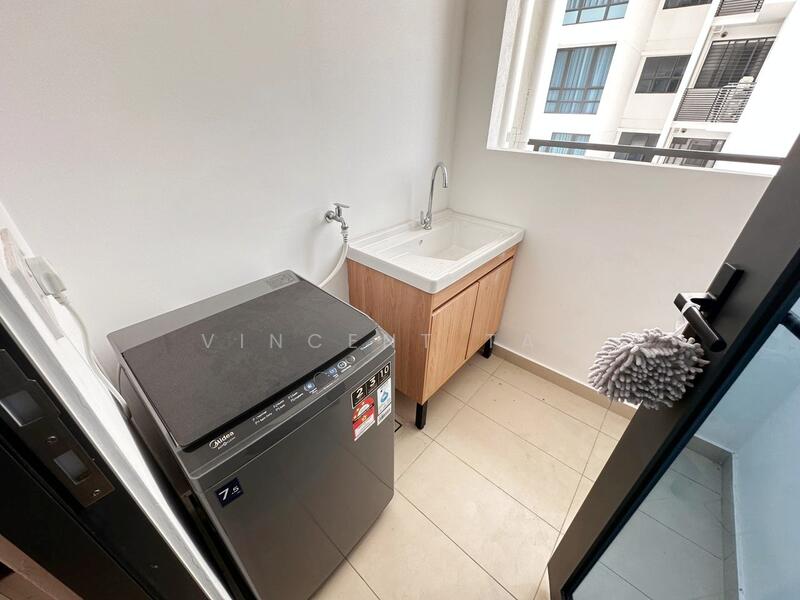 Condominium for Rent at Queens Residences Q2 @ Queens Waterfront - Vincent Tan - Balcony - PropertyGuru.com.my