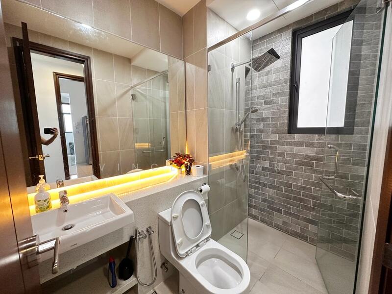 Condominium for Rent at Queens Residences Q2 @ Queens Waterfront - Vincent Tan - Bathroom - PropertyGuru.com.my