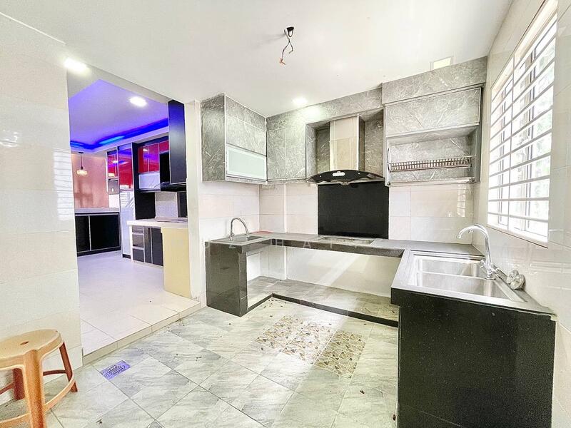 2-storey Terraced House for Sale in Bandar Country Homes (Rawang) - Muz Hafiz - Kitchen - PropertyGuru.com.my