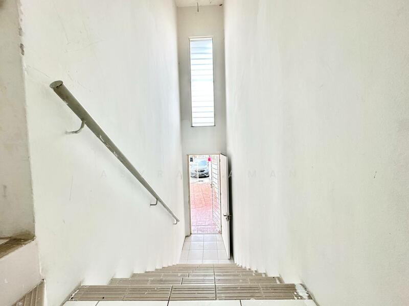 Townhouse for Sale in Taman Putra Perdana (Puchong) - Asyraf Aman - Entrance - PropertyGuru.com.my