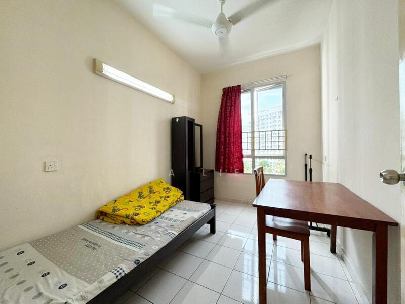 Condominium for Sale at Putra Place Condominium - Eva Liew - Bedroom - PropertyGuru.com.my