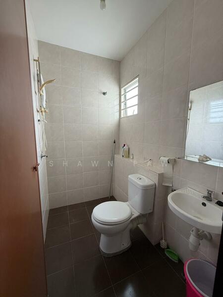 Apartment for Rent at Pangsapuri Saujana Permai 2 - Shawn Paw - Bathroom - PropertyGuru.com.my