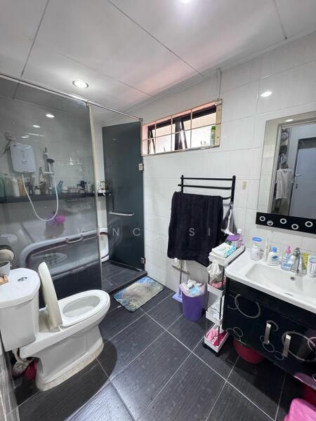 Taman Mutiara Rini untuk Untuk Dijual - RM 680,000, Feb 2026 - Bathroom - PropertyGuru.com.my