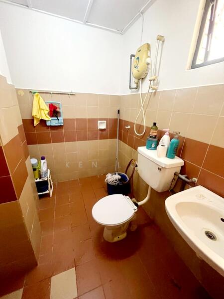 Condominium for Sale at Greenview Residence - Ken Low - Bathroom - PropertyGuru.com.my