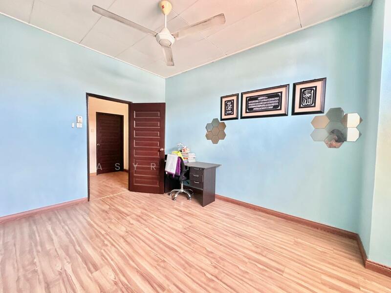 3-storey Terraced House for Sale in Shah Alam (Selangor) - Asyraf Aman - Study - PropertyGuru.com.my
